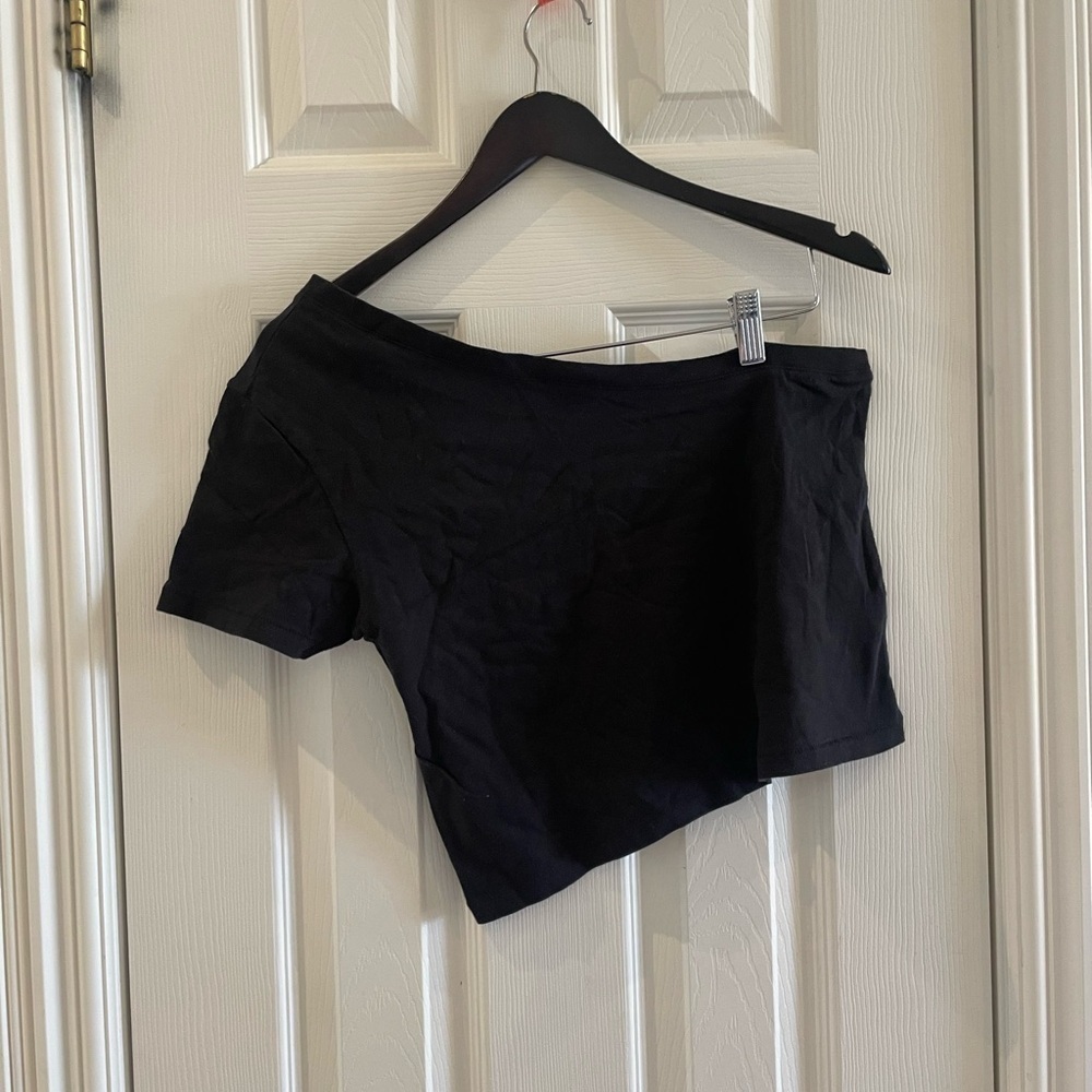 NWT Aerie one sleeved shirt